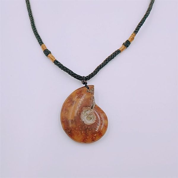 Oggetti decorativi Figurine Pietra naturale Ammonite Conchiglia Lumaca Pendenti Ocean Reliquiae Conchiglia Animali Collane Statement Gioielli da uomo