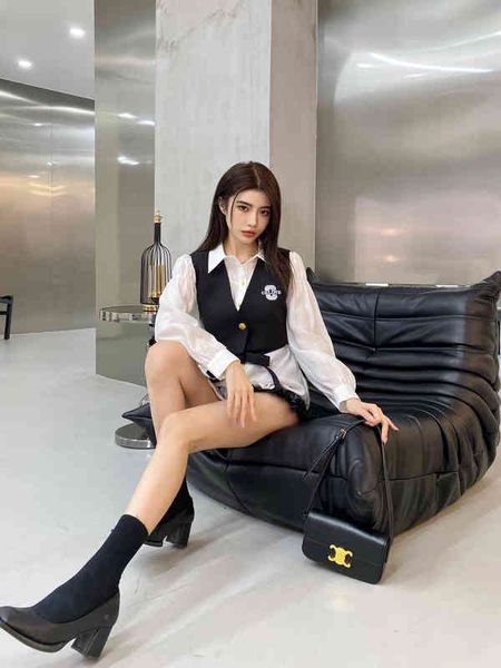 

two piece dress 2022 spring and summer ce home arc de triomphe long sleeved shirt + female design suspender vest suit 0j4k, White