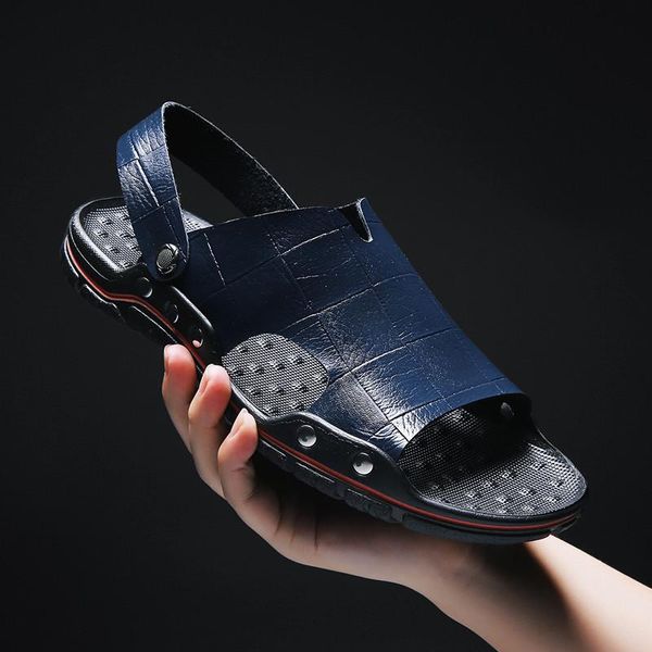 Sandálias de alta qualidade banheiro 2022 resistente a desgaste sapatos de moda sem deslizamento casuais sapatos masculinos masculinos de verão luzes de verão e luzes de verão