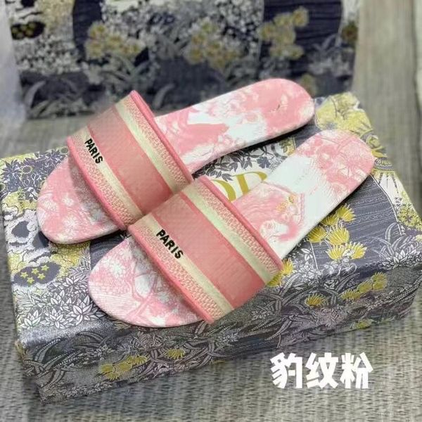 

2022 women slippers correct flower box dust bag embroidered floral brocade scuffs flip flat letters slipper, Black