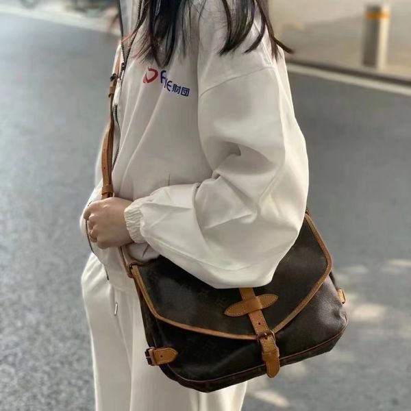 

dumplings bags totes bag fashion women crossbody handbag luxurys designers clutch shoulder purse handbags metallic print leather purse chain