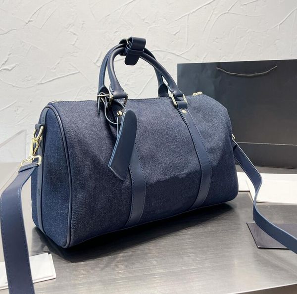 

designer black duffle bag letter printing handbag men women's sport bags conciseness large capacity handbags weekend travelling bag sho