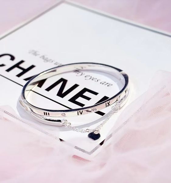 

high end luxury jewelry plated bracelet bangle jewelry women classic for girls designer bracelets wedding party gift stainless steel heart f, Black
