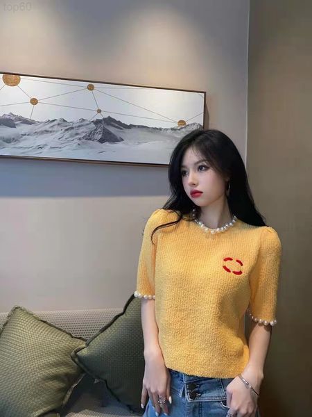 

women's knits & tees designer 2022 spring and summer new neckline sleeve pearl hook knitwear soft waxy sense short jom82022, White
