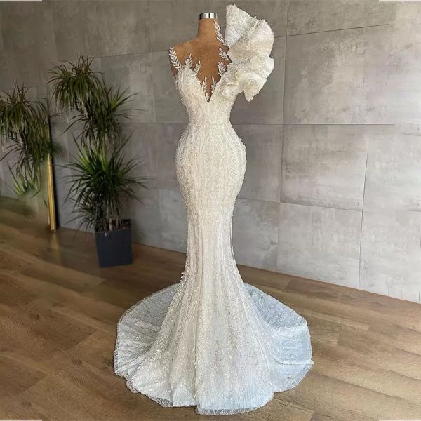 Abito da sposa a sirena in pizzo con perline Appliques con collo gioiello trasparente Abiti da sposa da spiaggia Stile country Abiti da sposa su misura