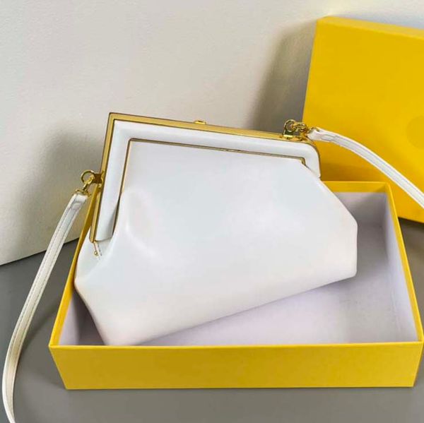 

2023 new first female designer shoulder bag luxury handbag messenger bag who
