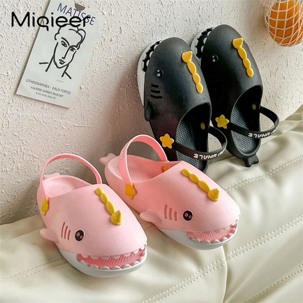 

shark slippers kids colgs for boys girls outdoor summer beach sandals children non-slip cute bathroom slides women shoes 220426, Black;grey