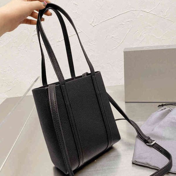 

tote bags handbag for women high-quality shopping plain fashion messenger shoulder retro leather designer lady wallet 1028
