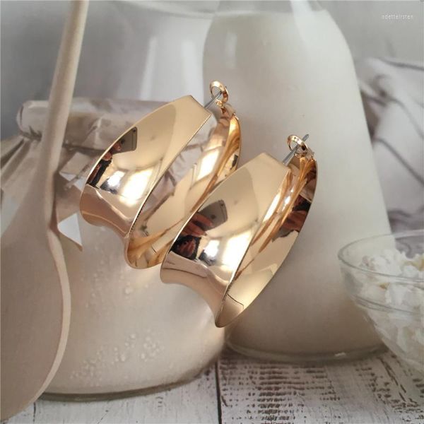 Hoop Huggie bohemia cor de ouro largo central de jóias de orelha glamourosa para mulheres coordenação de roupas de menina Odet22