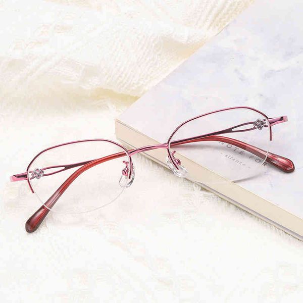 

sunglasses 22 year pure titanium frame glasses fashion women's mother's are comfortable and light, can be matched with presbyopia, White;black