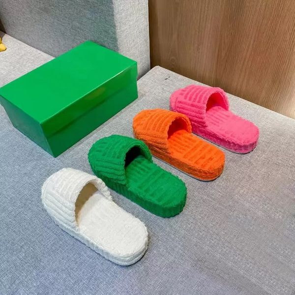 

2022 slippers sandals women designer slides fabric rubber fur cotton outsole grass green thick bottom slipper wedge fluffy resort sponge sli, Black