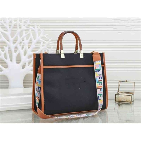 

2022 new designer handbags capacity one messenger valentine's mother's day