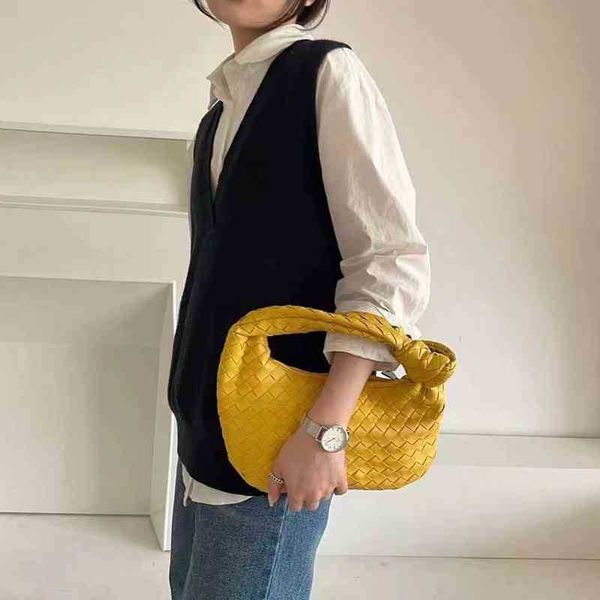 

designer venetas handbags bottegas spring net 2021 red portable cloud ox horn fashion trend versatile woven women's foreign style handb