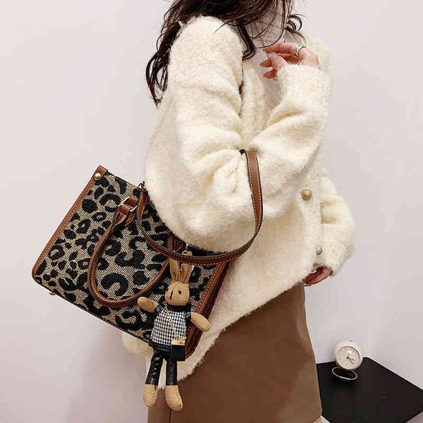 

purses autumn and winter new fashion shoulder bag foreign style personalized pu leather messenger bag portable fashion bag female