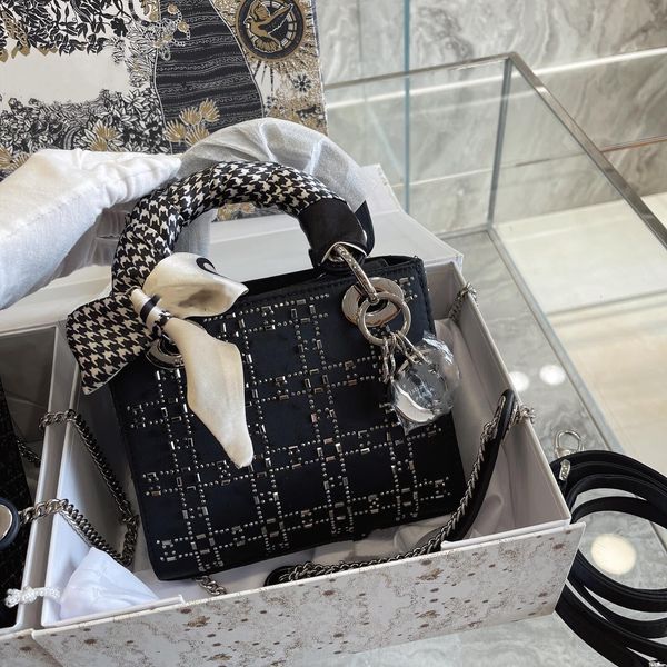 

designers handbag quilted small leather bag chains crossbody mobile phone bags mini purses and handbags for women 03253