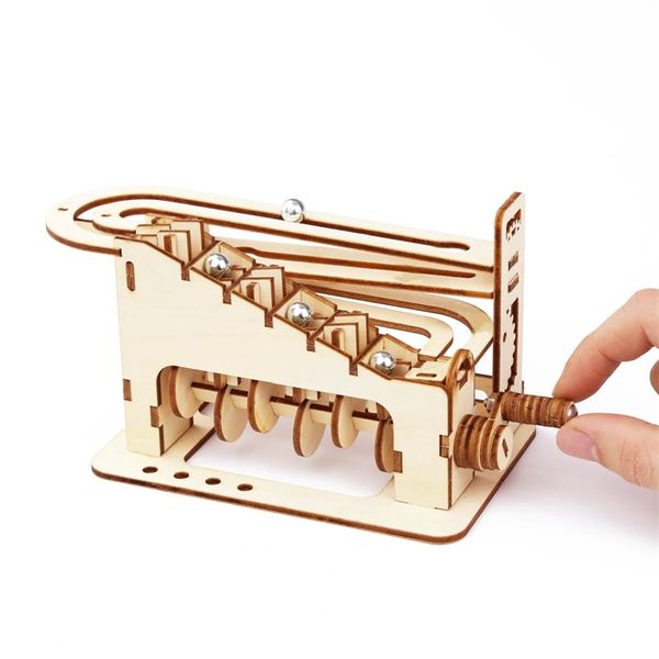 Labirinto Palla Marmo Run 3D Puzzle di legno Kit meccanico fai da te Gioco di assemblaggio di giocattoli Taglio laser Rompicapo per bambini 220715