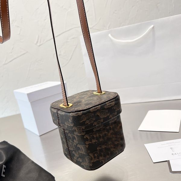 

designer bucket bag straw bag vegetable basket summer tote handbag leather