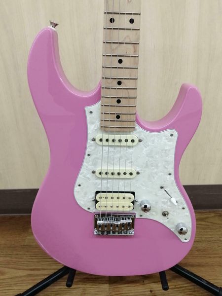 

electric guitar bos-m #9353 same of the pictures