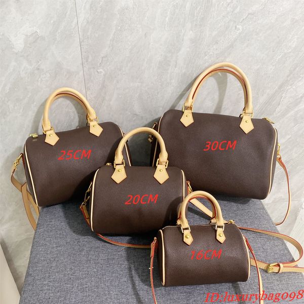 

2021 genuine leather women messenger travel bag classic style fashion bags shoulder lady totes handbags 16cm-30cm with key lock