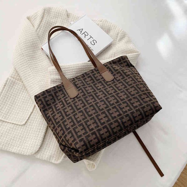 

50% off online outlet shop handbags on large capacity autumn fashion single shoulder armpit foreign style versatile portable tote
