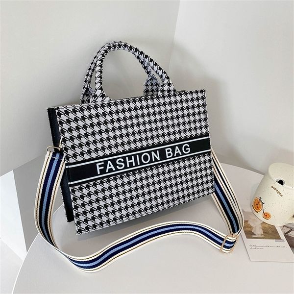 

new women's fashion version large capacity red single messenger small square jc7l purses outlet online