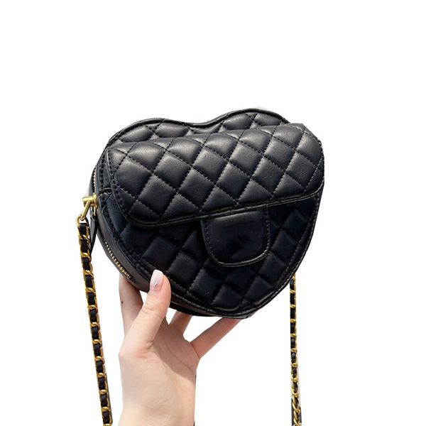 

2022ss france womens heart style lambskin bags gold metal hardware matelasse chain croissbody shoulder luxury designer love purse large capa
