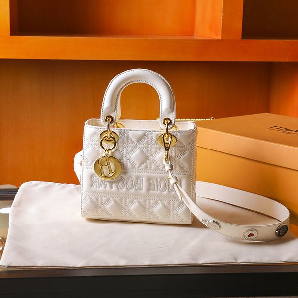 

designer bags summer 2022 new small lingge high-grade portable messenger bag