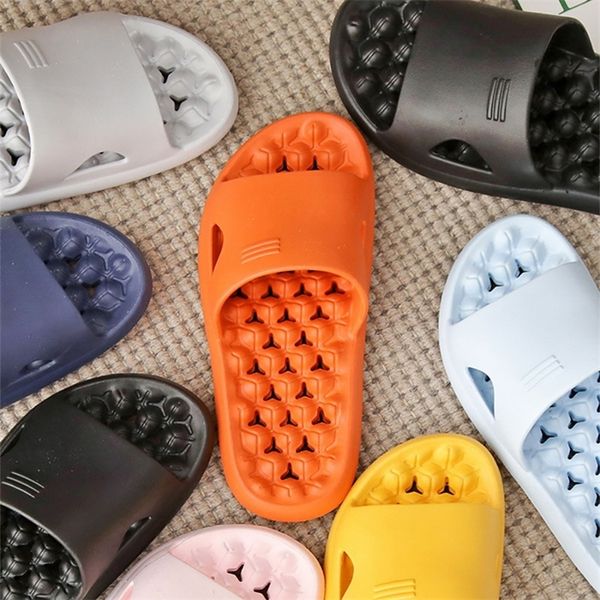 

bathroom soft slippers casual nonslip indoor couple home thick bottom shower women men flip flops slides flat shoes 220614, Black