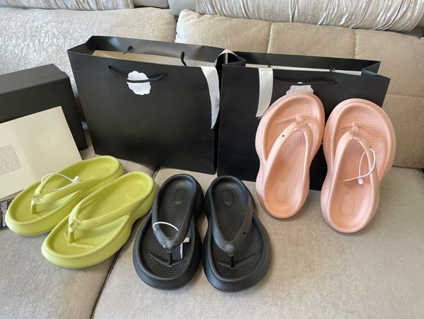 

2022 summer men's women's flip flops luxury designer slipper solid color pantoufle foam runner slippers sliders, Black
