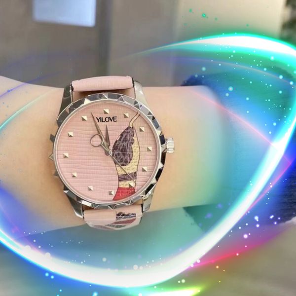 Классический стиль Ladies Luxury Watch Кожаный материал змея костный ремень часы верхние часы Quartz Watches European Trend Женские преступные бризовые часы
