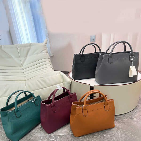 

showecomfort01 store 2022 luxury design new designers chain shoulder bag handbags cross bodysaddle bags ladies patent leathermini