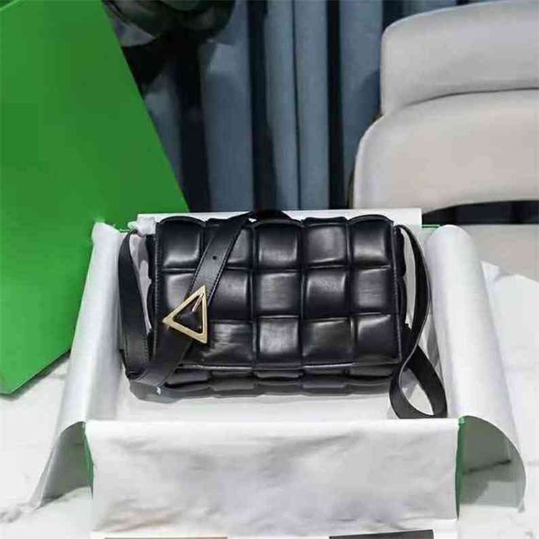 

mi 2022bvs bottegas venetas pillow same style sheepskin large woven women's leather one shoulder messenger small square bag4 qjtj