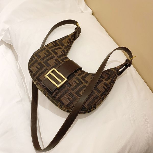 

new designer bags women's trend messenger versatile high-capacity single shoulder armpit canvas business shopping