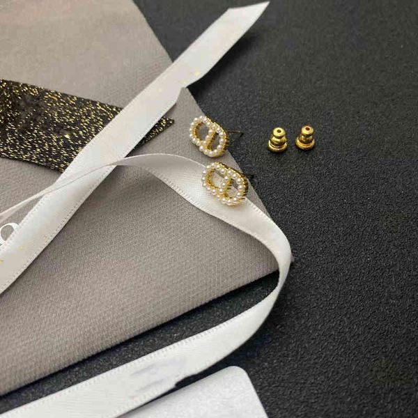 

letter pearl earrings women's simple and versatile small earrings, Golden