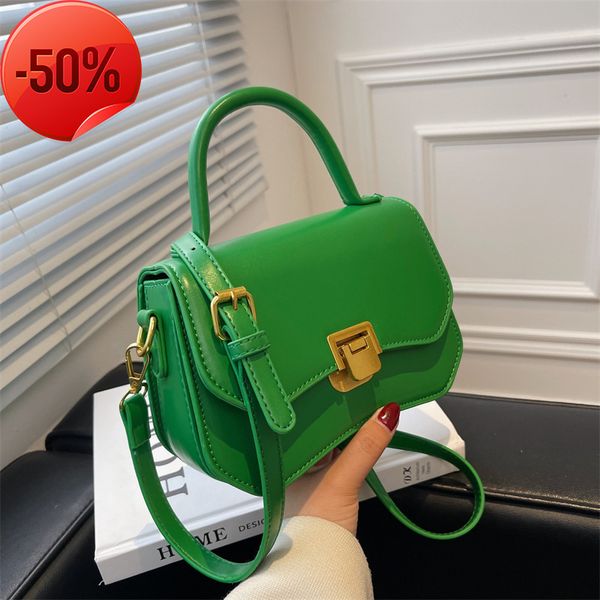

the factory directly 2022 early new fashion frh daifei single shoulder hand lady bag female minority