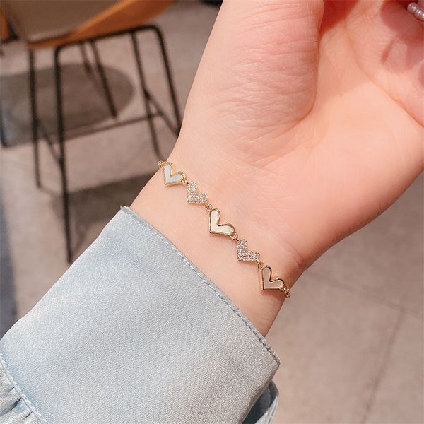 

new fashion love zircon bracelet feminine temperament versatile niche design highgrade feelin light luxury hand decoration, Golden;silver