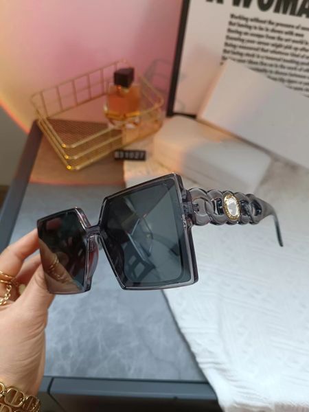 

sunglasses for women summer style oversized square anti-ultraviolet rectangle sunglasses retro shield lens plate quare full frame womens fas, White;black