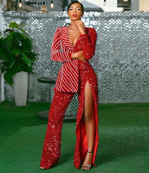 Rote Pailletten-Jumpsuit-Abschlussballkleider Aso Ebi Arabisch mit langen Ärmeln V-Ausschnitt Afrikanische Perlen-Abendkleider Plus Size 220822