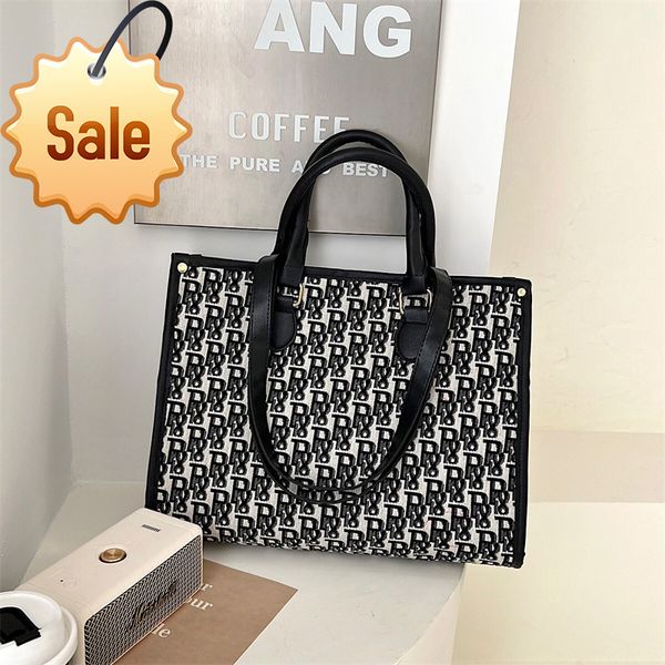 

2022 trendy fashion design ladies bags factory direct clothing large capacity female 2022 new portable shoulder leisure