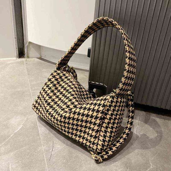 

soft woolen cloth underarm crossbody messenger shoulder bags short handle for women 2021 small houndstooth winter luxury handbag g220509