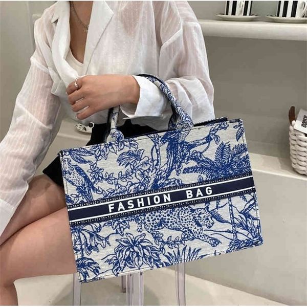 

spring and summer new fashion red large capacity embroidery shopping women's hand tote hsmk clearance outlet sale