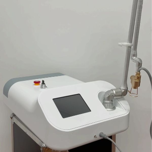 2023 Gesichtsverjüngungsmaschine Laser-Vaginalstraffungsausrüstung CO2 Medical Fractional RF Für Schönheitssalon-Schönheitsartikel