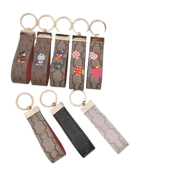 

2022 keychain brand designers key chain mens luxury car keyring womens fashion bee buckle keychains handmade leather men women bags pendant, Silver