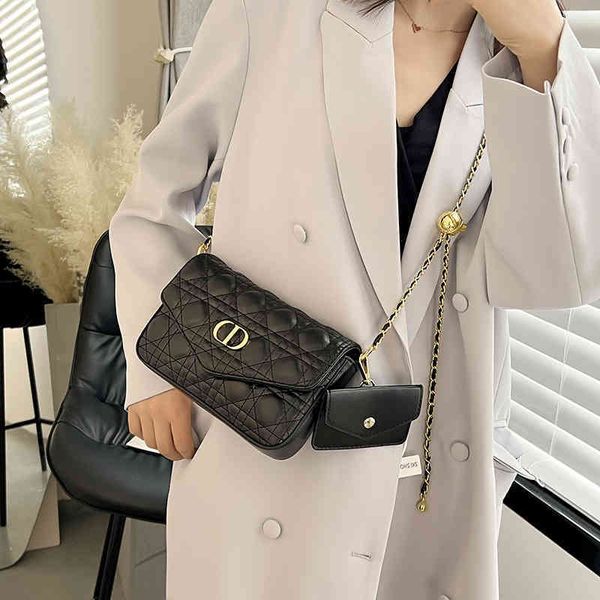 

2022 new designer handbags sense and versatile hand one messenger lingge square
