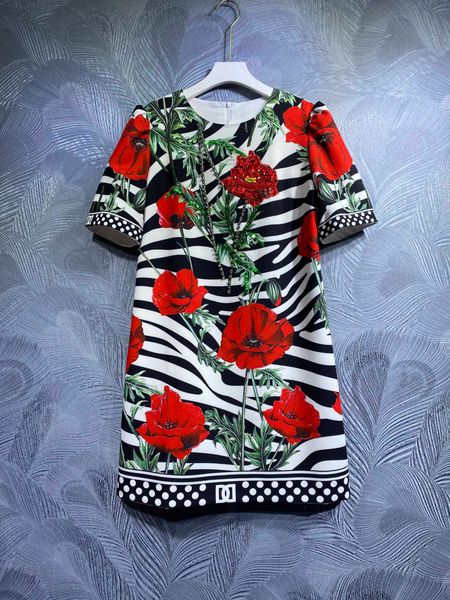 

2022 summer new round neck printed beaded short sleeved dress 01, Black