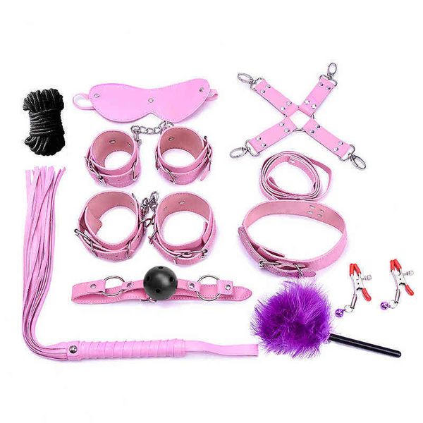 Nxy Sm Bondage Sex Toy Bdsm femminile Set Masturbatori Manette sessuali Anello vibrante Man Strap on Morsetto per capezzoli Giocattoli sexy Gag Eye Mask 220426