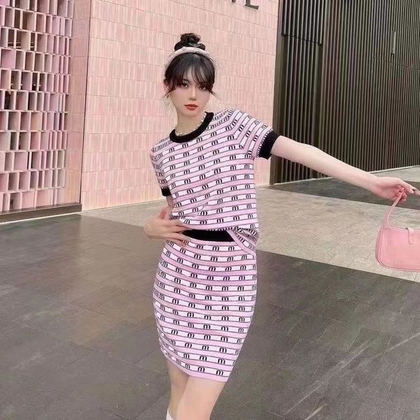 

designer 2022 mm full letters women's knit two piece dress fashion retro jacquard short sleeve & skirt, White