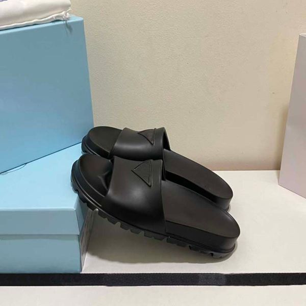 

designer ladies slippers 2022 new sandals women wear one word slippers beach flat multicolor sandals large size01, Black