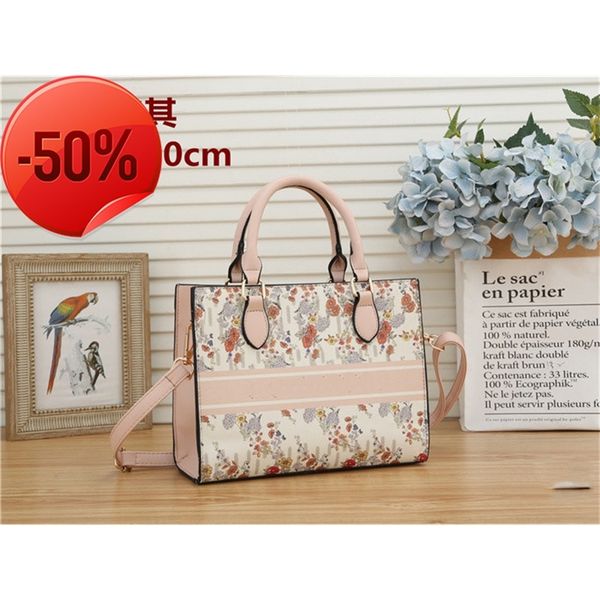 

the factory directly new diana women's soft face zipper open pocket bag fashion flower single shoulder msenger bag