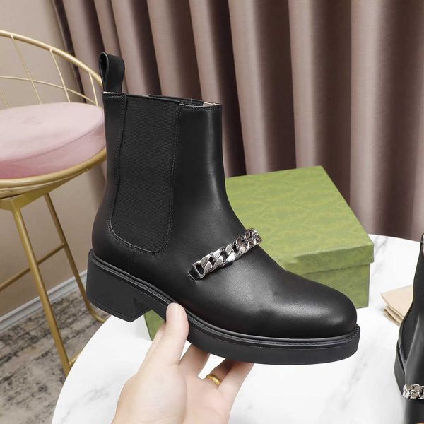 

yucheng01 the new women's six inch chelsea short boots are fashionable and versatile, worth 35-40, Black